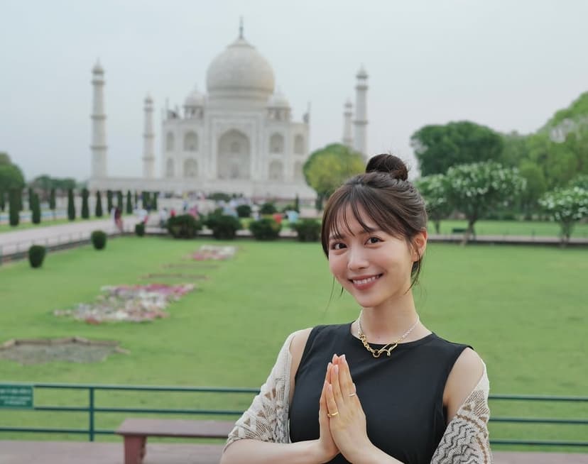 3-Day Taj Mahal Tour from Cochin with Flight, Private Transfer, and Cruise Pickup