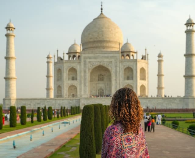 Same Day Taj Mahal Agra tour by Gatimaan Express train from Delhi