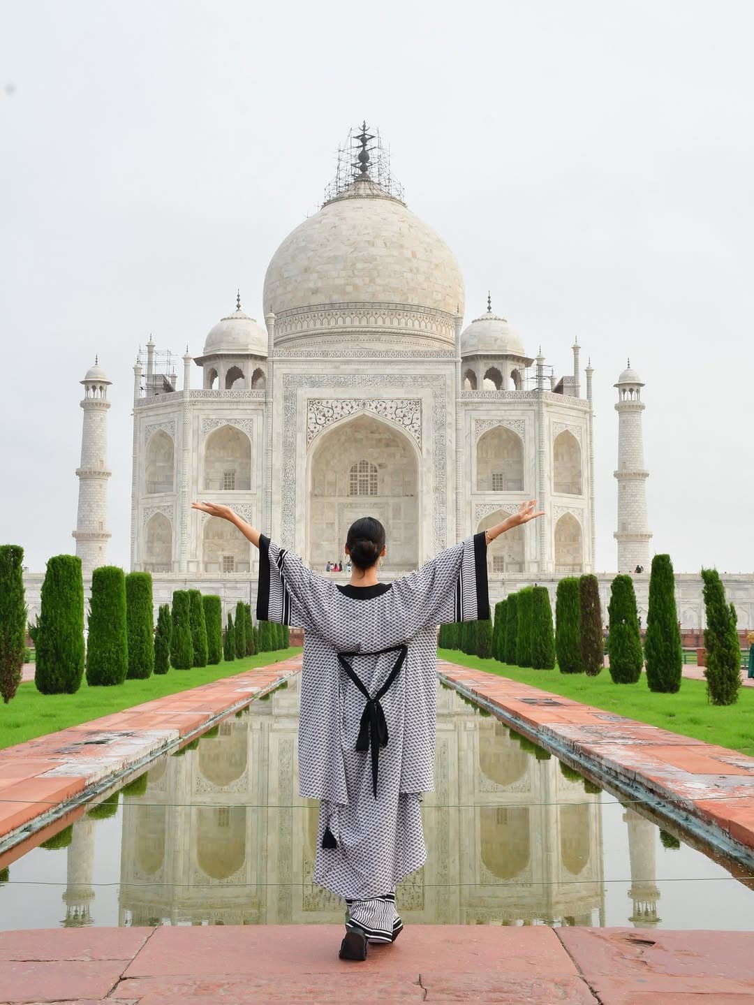 Sunrise at the Taj Mahal: One Day Guided Tour from Delhi - Image 1