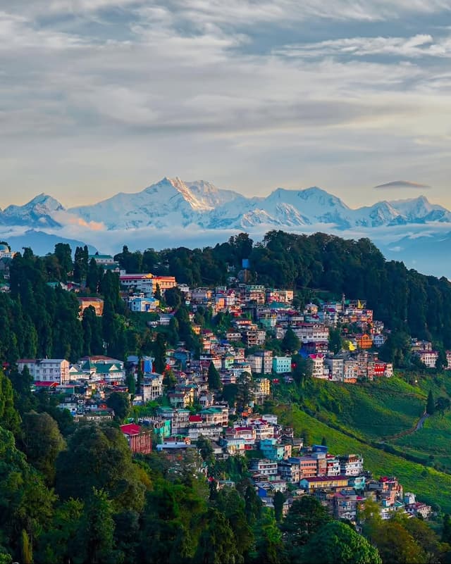 10 Day Sikkim and Darjeeling Tour Packages Gangtok, Pelling, Lachen, and Lachung